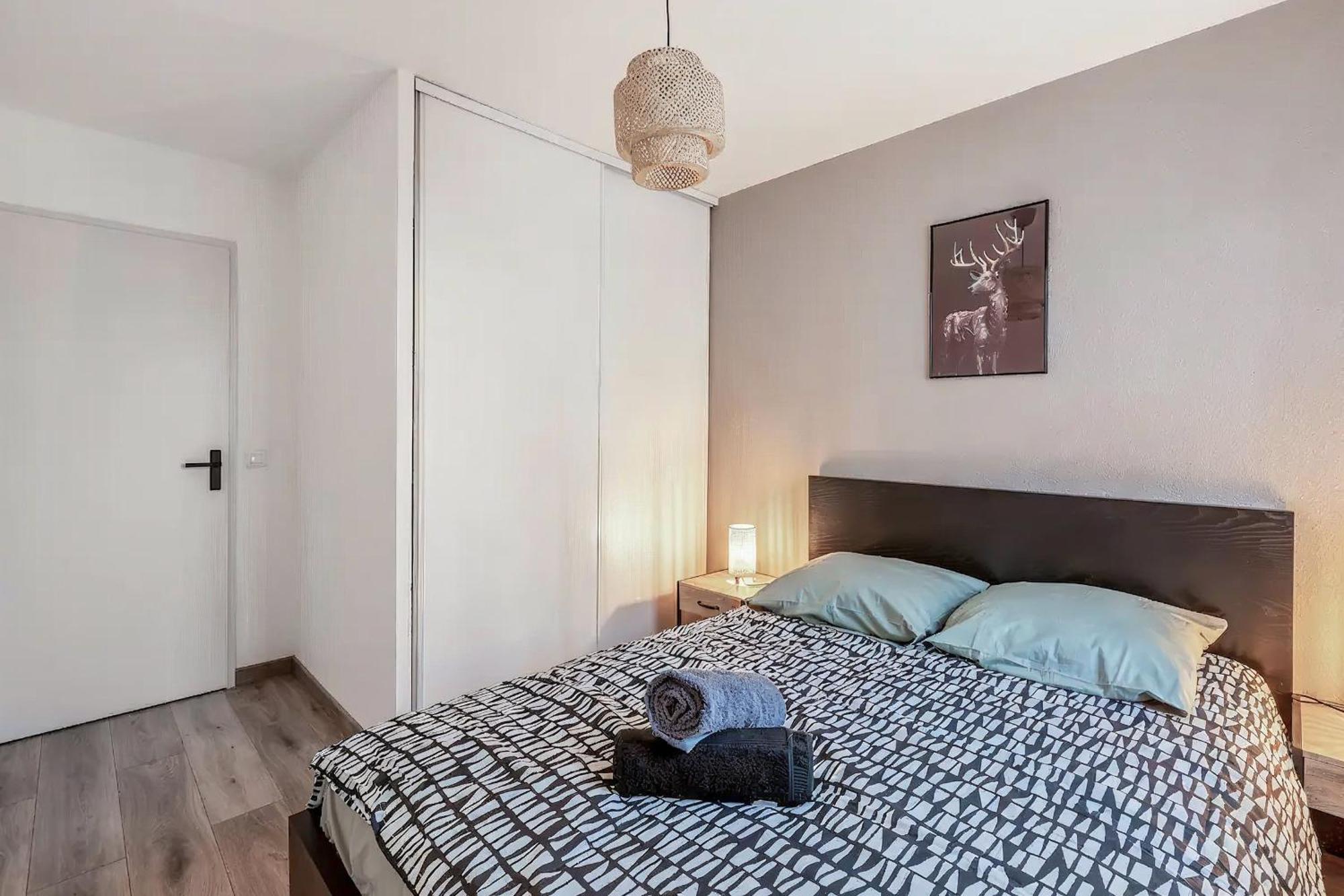 Superbe Appartement - Parking Gratuit - 4 Personnes Chambéry Eksteriør bilde