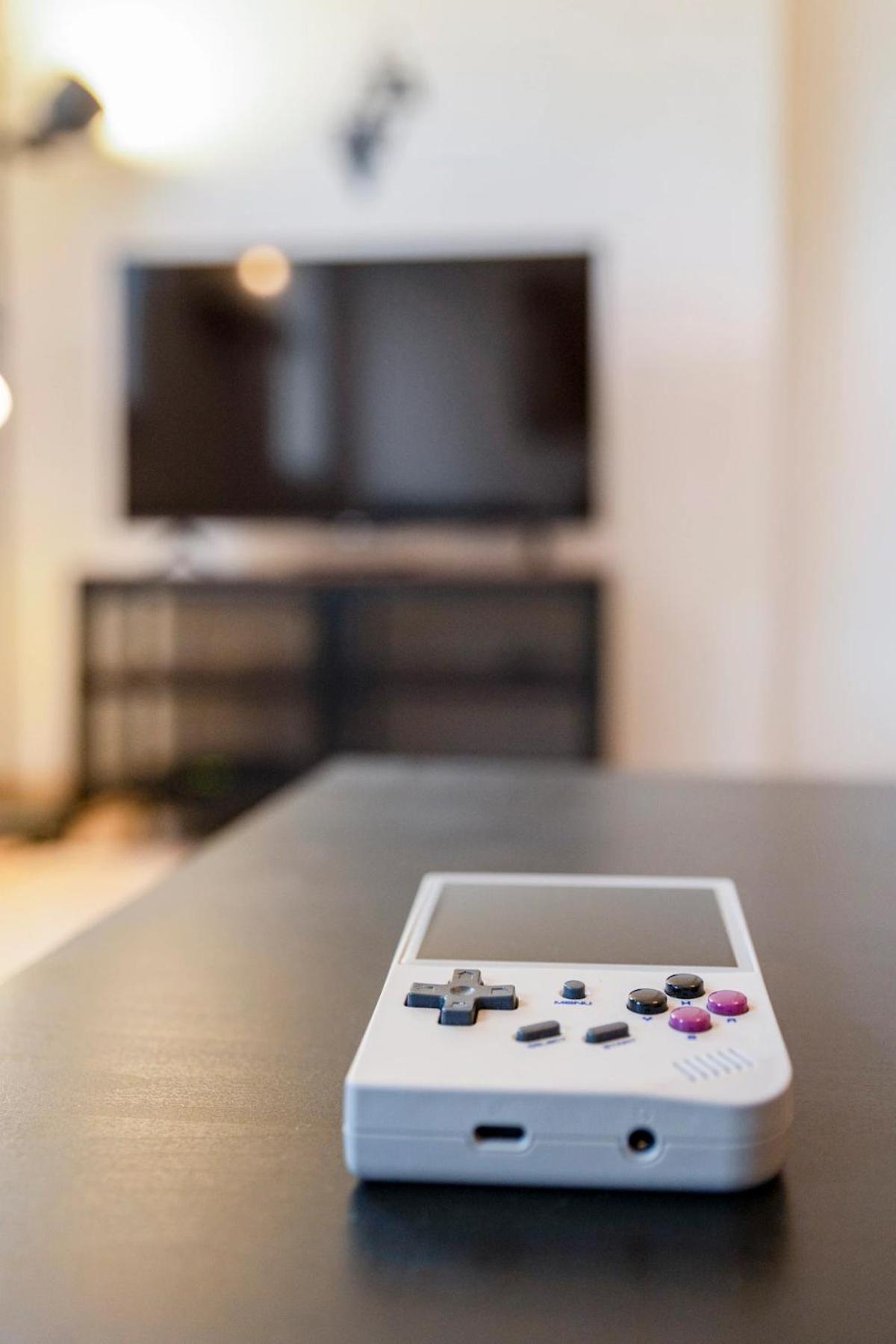 Superbe Appartement - Parking Gratuit - 4 Personnes Chambéry Eksteriør bilde